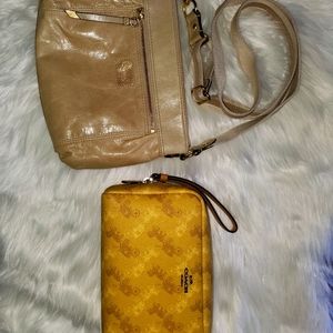 COACH purse, Coach pouch very good condition